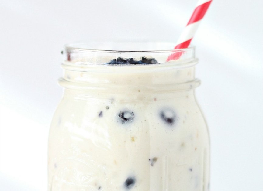 Blueberry Muffin Breakfast Smoothie