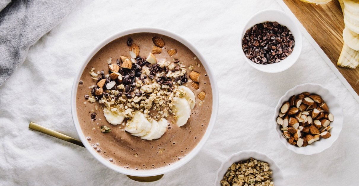 Chocolate Almond Smoothie Bowl