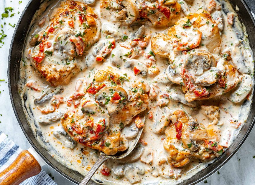 Garlic Chicken Thighs in Creamy Mushroom Sauce