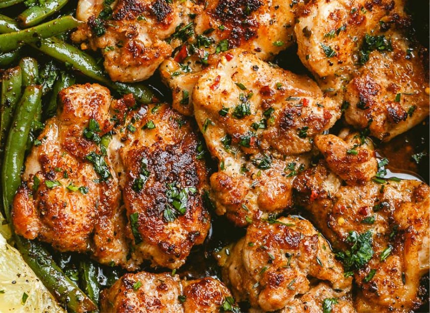 Lemon Garlic Butter Chicken Thighs and Green Beans Skillet