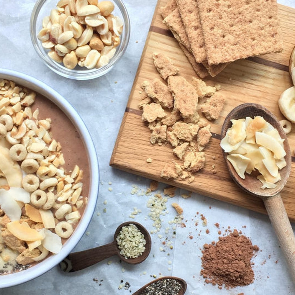 PEANUT BUTTER AND BANANA SMOOTHIE BOWL